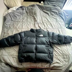 Brand New North Face PufferJacket
Selling for $200, brand new, (XXL) never worn.